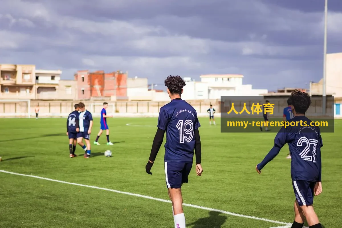 人人体育足球王国反击阵营